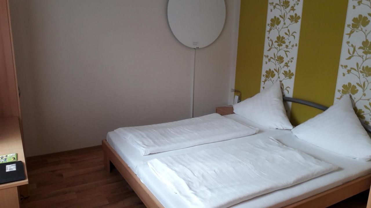 Grochlitzer Pension Наумбург Экстерьер фото